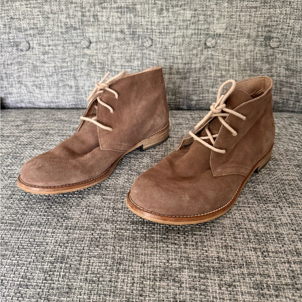 BIBA leather flat boots from Spain